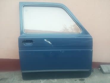 presvlake za prednja sedista: Vrata desna Lada 2131 Niva. Polovno, ocuano. Skinuto sa rastavljenog — 1