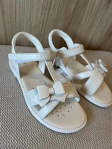 kragujevac obuca: Dečije sandale Geox, bela boja, broj 32. Mogu da isporučim haljinu u — 2