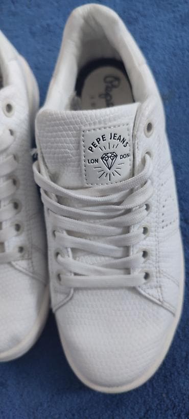 nesal jeans cacak: Patike PEPE JEANS 40 original 3300din Moderne i kvalitetne patike — 2