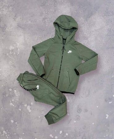 djecije trenerke: Decije trenerke
Unisex
8 - 14
Uvoz Turska
3200 — 2