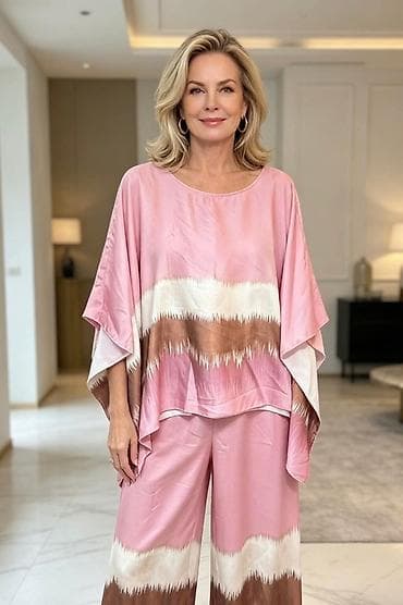 lagane pantalone: Damski komplet:tunika širokog kroja i pantalone širokih nogavica. - — 1