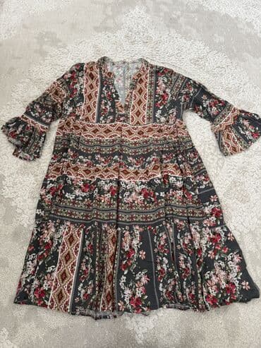converse нови сад – слике: 9Fashion Woman M (EU 38), L (EU 40), XL (EU 42), bоја - Šareno, Drugi tip rukava — 1
