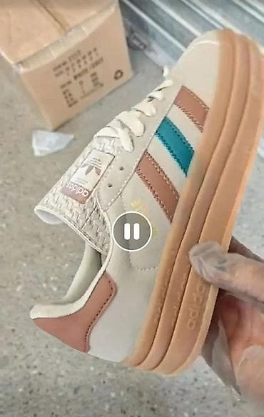 ozweego patike zenske: Adidas Gazelle Bold platform patike - Model: Adidas Gazelle Bold — 2