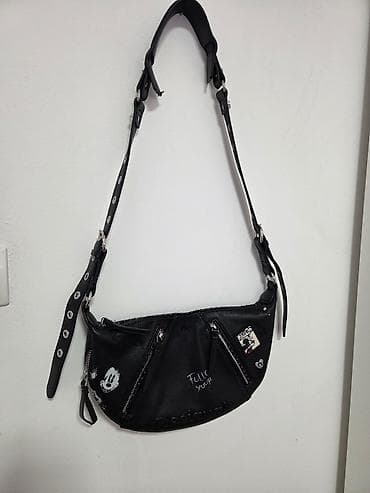 Desigual crna kožna torba – odlično stanje Original Desigual torba od