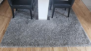 navlaki za stolici: Sivi tepih „shaggy“ visokog pufa, jedan veci dimenzije 200x300cm — 4