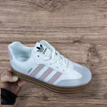 jordan max aura 3: Adidas — 3
