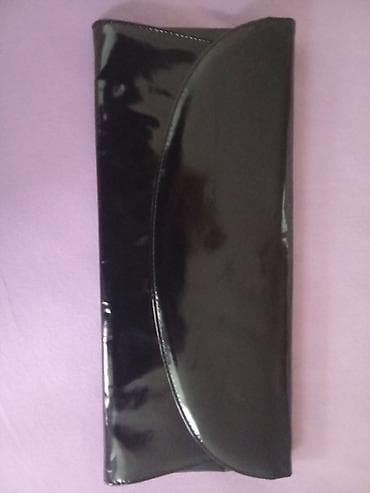 adidas torbice: Elegantna crna ženska pismo-tašna (clutch) od lakovane eko-kože. - — 2