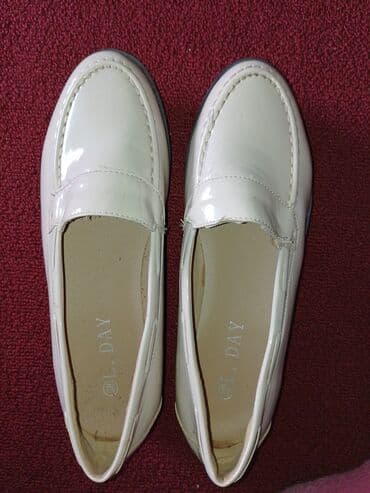 prada cipele cena: Loafers, 38 — 2