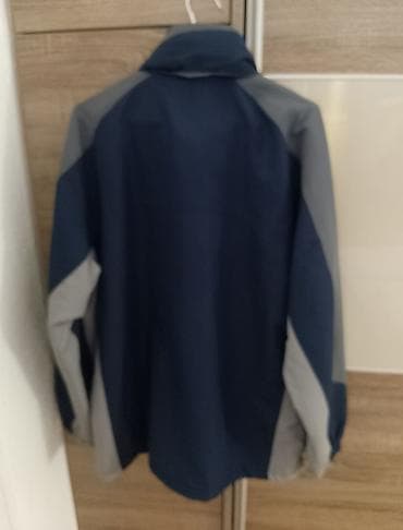 spitfire jakne: Lagana Shamp jakna XL kapuljača spakovana u okovratniku, po dnu jakne — 2