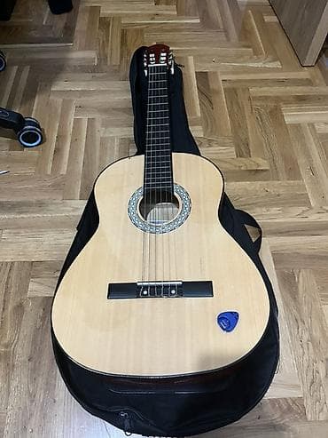 Strauss Rottman klasična gitara + futrola – 6000din  Prodajem Strauss
