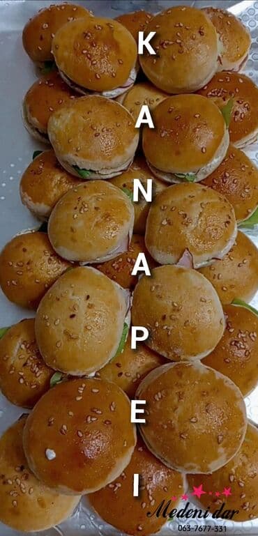 Nudimo raznovrstan ketering paket koji uključuje ukusne kanapee sa