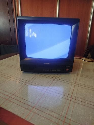 apple tv: Mali retro tv stari televizor Toshiba. Dijagonala ekrana je oko 35 cm — 3