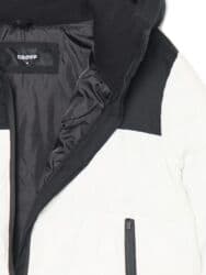 pull and bear prsluci: Zimska jakna sa kapuljačom, dvoslojni dizajn u crno-beloj kombinaciji — 3