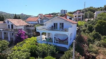 stan u smederevu izdavanje: Utjeha, izdajem više apartmana između Bara i Ulcinja | Pogled na more — 1