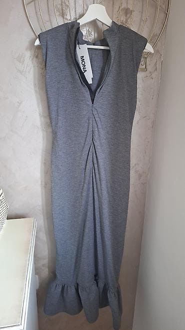 tasne doca: Siva ženska haljina bez rukava, midi dužine, od meke elastične — 3