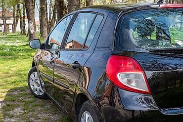 used cars sale: Renault Clio – crna boja, 5 vrata, hečbek Glavne karakteristike: - — 4