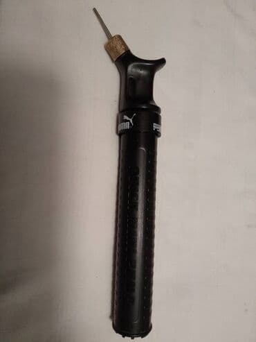 mini magnetni šah: Mini pumpa PUMA za lopte 20 cm, jednosmerna sa metalnom iglom — 1
