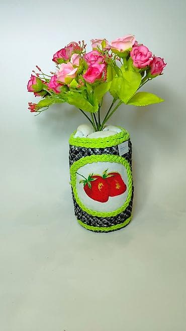 Prehrambeni proizvodi: Dekorativna aranžirana vaza sa veštačkim ružama - Ručno dekorisana — 2