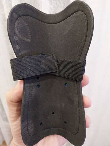 dva i po muškarca sa prevodom: Protective gear, For kids, New — 2