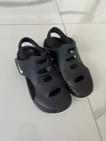 nike tech fleece komplet za decu: Komplet dečije obuće koji uključuje bele sportske patike sa čičak — 14