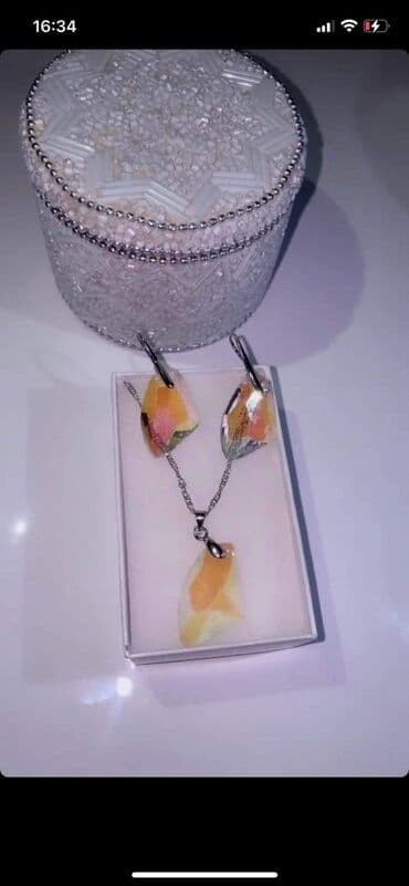 srebrni komplet nakita: Kompleti nakita
Cena 1500din — 13