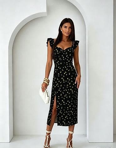 karo haljina: Ženska midi haljina s cvetnim printom
2400 din — 4