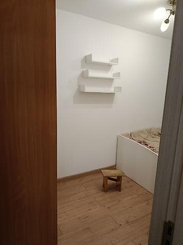 Komode: Police – Set od 3 komada Materijal: Univer ploča debljine 18 mm u — 4