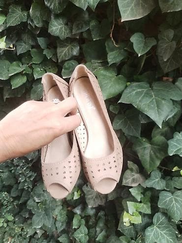 kožne japanke ženske: Ženske peep-toe salonke, broj 38. - Boja: bež/nude - Visina — 4