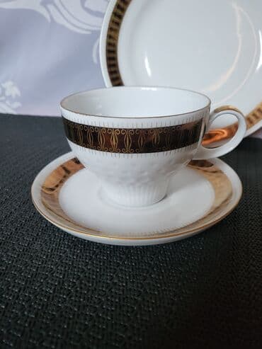 porcelanske solje za caj: Set porcelanski Kahla Istocna Nemacka 70te. Trodelni set,nigde — 4