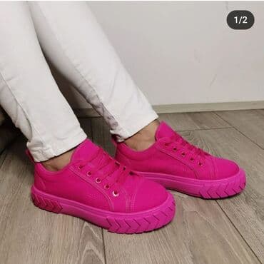 tommy hilfiger d: Patike ekstra
36-41
2200 din — 2