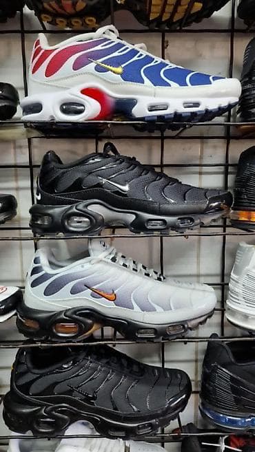 air max tn: TN model muške od 41 do 45 za 5800 din
pb — 5