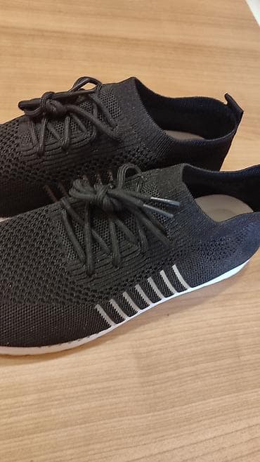 borbene patike: Crne lagane patike – broj 41 - Gornjište: prozračna pletena mrežica — 3