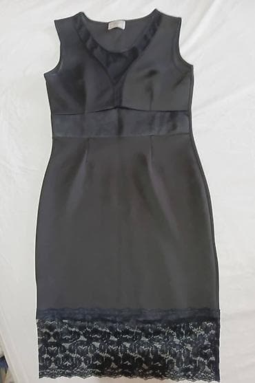 torba mona crna: Elegantna crna koktel haljina – Christiane Road - Kroj: uska silueta — 1