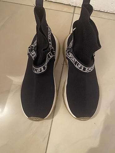 Crne patike/čarapa sneakers sa elastičnim gornjištem i kaišem oko