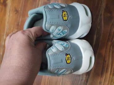 una obuca beograd: Nike, 38 — 3