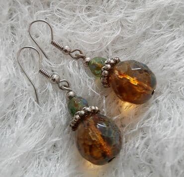 nakit detelina sa cetiri lista: Minđuše češko staklo 

Bijoux de Boheme 

Potpuno nove — 2