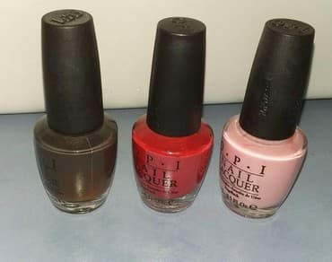 push up helanke prodaja: Opi lak za nokte. Oba za 700 din Crveni: blushingham palace NL 025 — 1