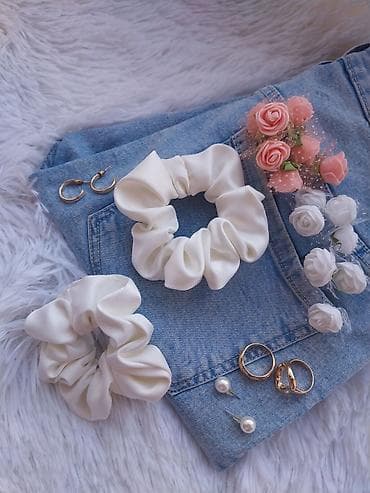 narukvice sa plocicom: Gumica za kosu, Handmade — 10