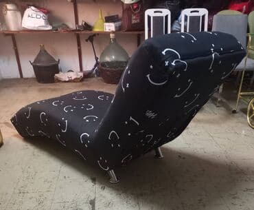 Nameštaj: Sofa lenjivac. Prelepa crna sofa za sedenje i ležanje, doneta iz — 5