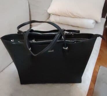 Torbe: Elegantna ženska torba – crna tote/šopper forma - Materijal: veštačka — 3