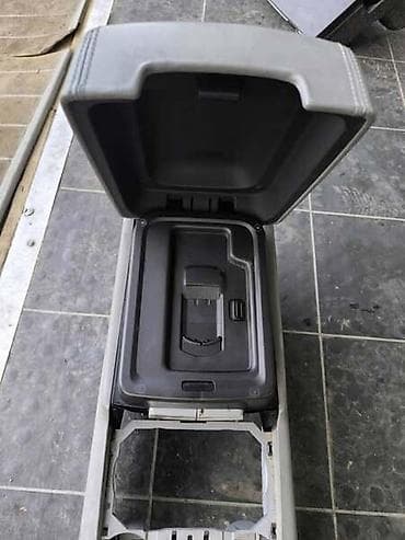 sidro za camac: SIVI NASLON ZA RUKU ZA VOLKSWAGEN TOUAREG OD 2003. DO 2010. GOD. | — 3