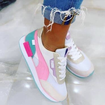 cat cipele za zimu: Puma patike

Novo
Brojevi 36 do 41

fb Moja Kupovina 1 — 7