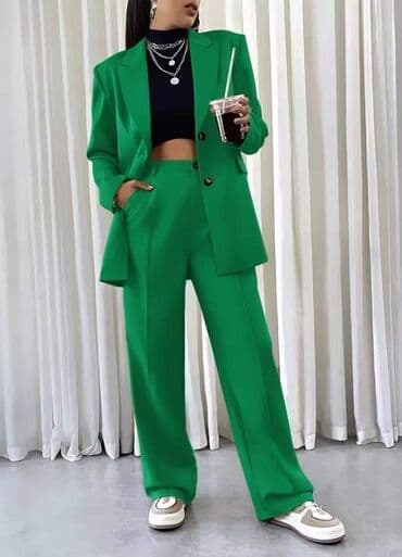 kratki sako i pantalone: Komplet sako I pantalone sa postavom:3600 din — 6