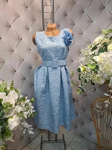 Elegantna damska haljina do kolena od reljefnog žakarda sa cvetnim na lalafo.rs Elegantna damska haljina do kolena od reljefnog žakarda sa cvetnim