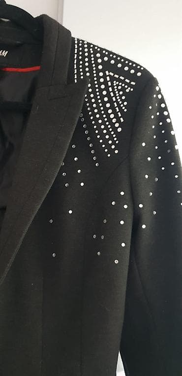 vuneni sako: Crni ženski sako sa nitnama – H&M - Model: klasičan strukirani — 3