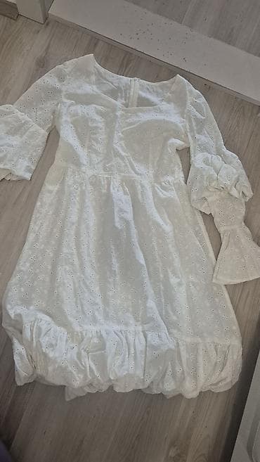 Bela pamučna haljina od šlinga (broderie anglaise) sa romantičnim na lalafo.rs Bela pamučna haljina od šlinga (broderie anglaise) sa romantičnim