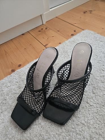 stik za ciscenje lica: Ženske sandale na štiklu Favorito mrežica sa crnim cirkonima - — 1