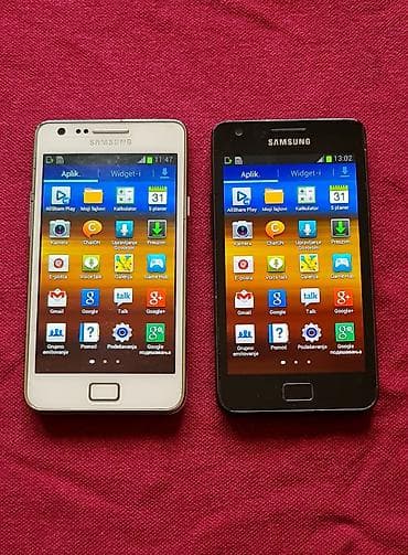 telefoni na prodaju: Samsung Galaxy S II (GT‑I9100) – 2 komada, bela i crna varijanta — 2