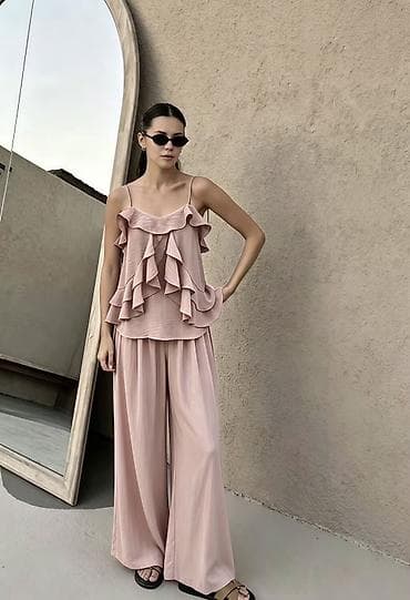 sako i pantalone komplet: Zenski komplet – top na bretele sa volanima + široke pantalone 2900 — 2