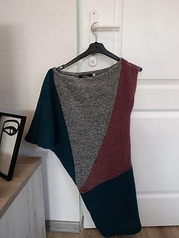 Venčanice i aksesoari: Asimetrična pletena tunika/haljina bez rukava - Model: asimetričan — 2